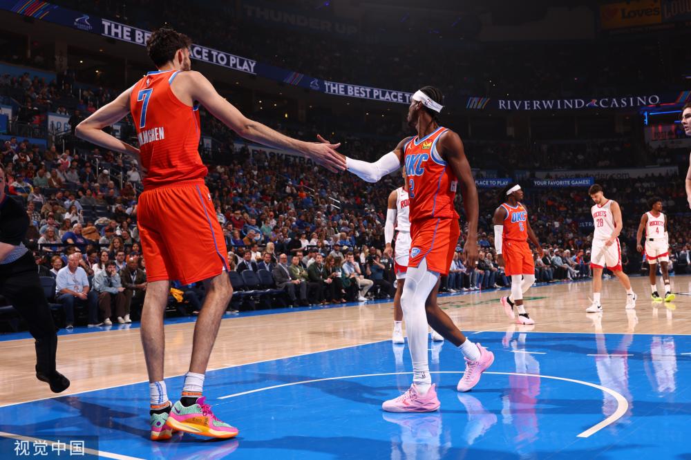 纳瓦斯：相信皇马会赢下国王杯；如果是皇马召唤就算是游也要回伯纳乌.